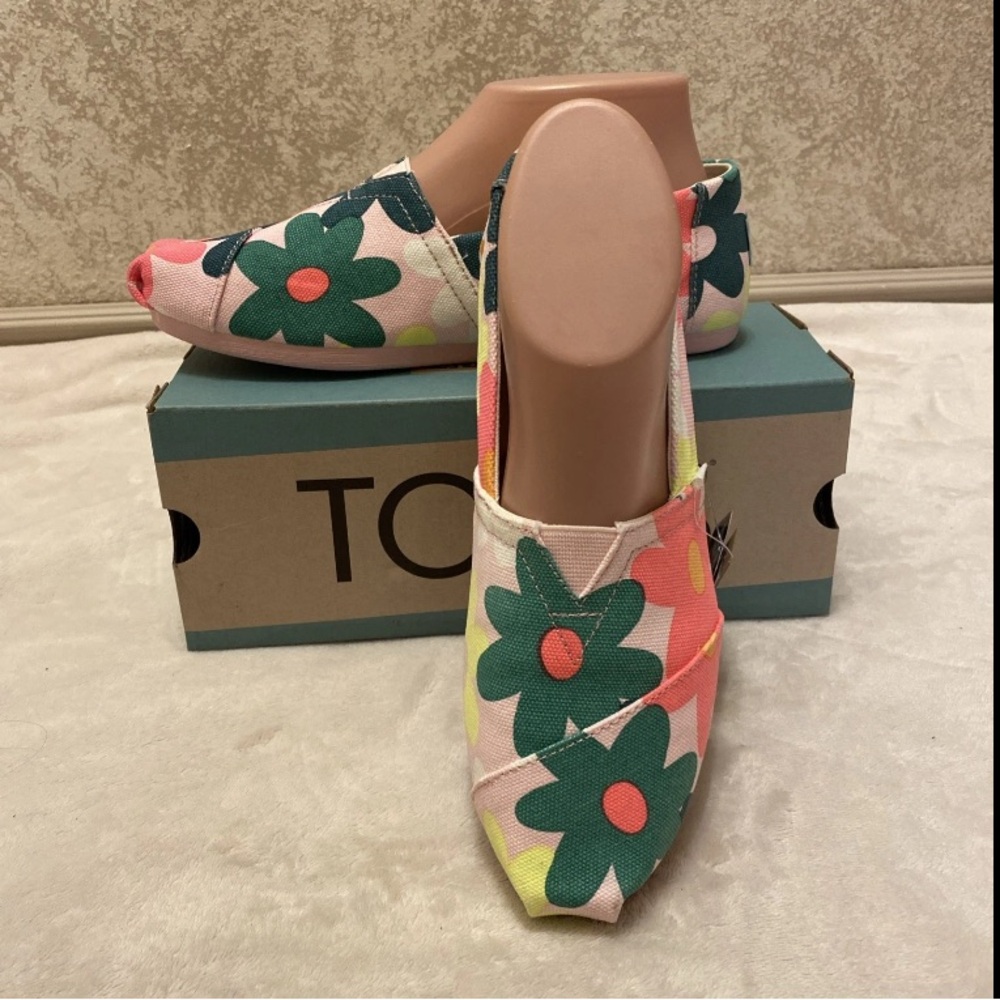 Toms Women's Colorful Retro Floral Canvas Flats